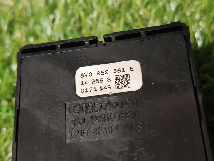 Audi A3/S3 8V (2012 - 2016) 8V0959851E Кнопка стеклоподъемников — фото 3