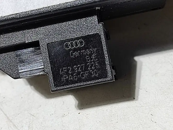 Audi A6 S6 C6 4F (2004 - 2008) 4F2927225 Кнопка ручного тормоза — фото 4