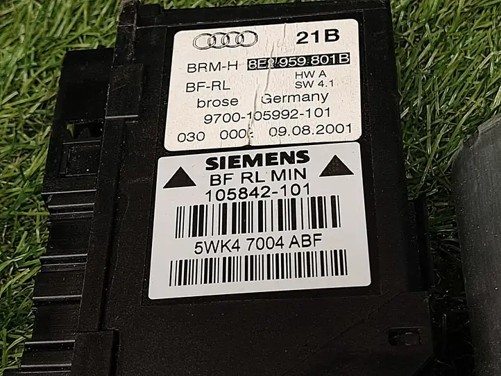 Audi A4 S4 B7 8E 8H (2004 - 2009) 8E2959801B Механический стеклоподъемник передней двери — фото 2