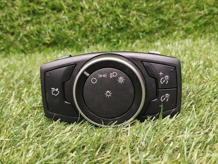 Ford Focus (2011 - 2015) F1ET13A024KA Включатель фонарей — фото 1