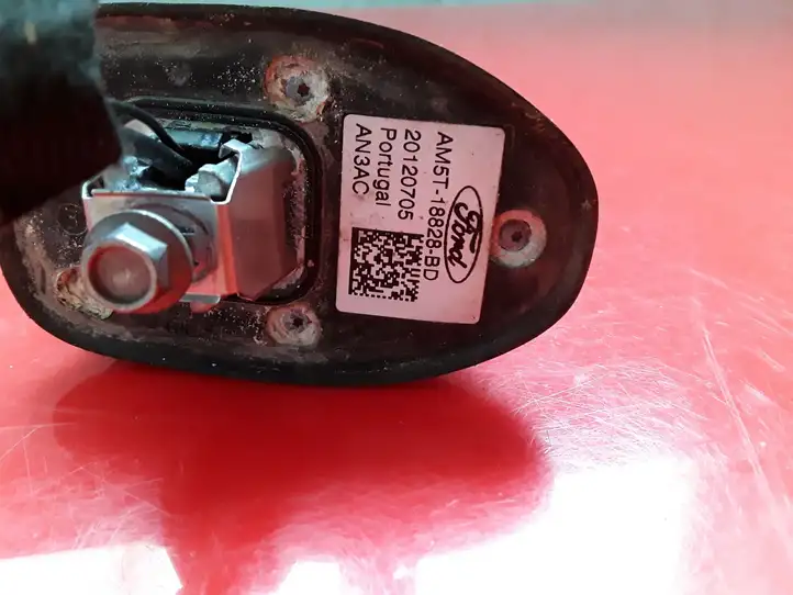 Ford Focus (2011 - 2015) AM5T18828BD GPS антенна — фото 3