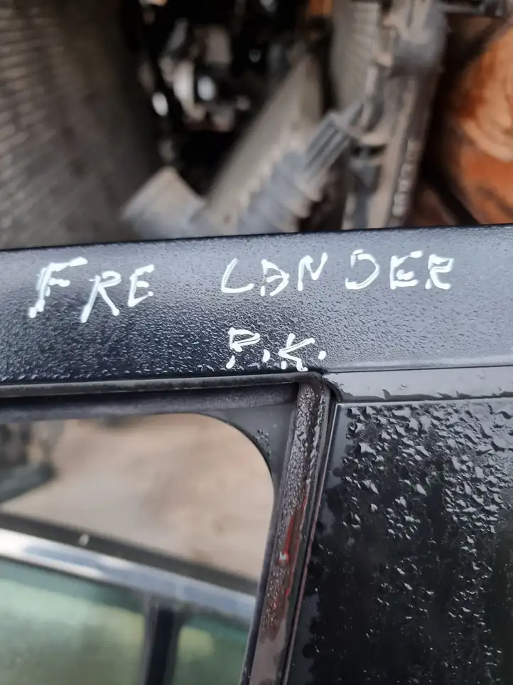 Land Rover Freelander 2 - LR2 (2006 - 2010) Дверь — фото 3