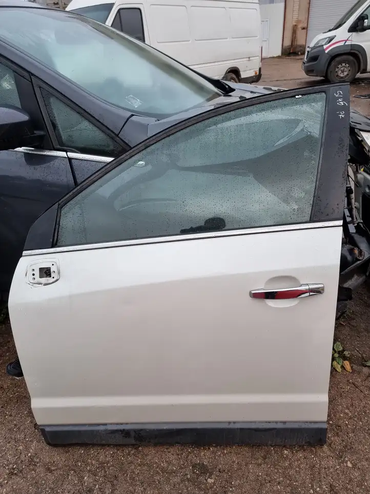 Opel Antara (2011 - 2017) Дверь — фото 1