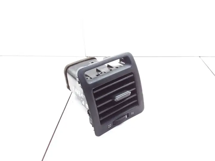 Toyota Corolla Verso E121 (2001 - 2004) 5565013020 Боковой воздушный дефлектор — фото 1