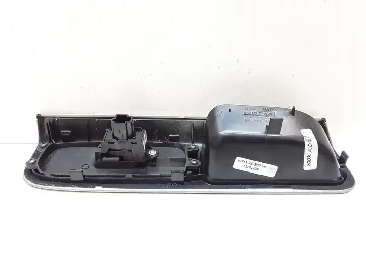 Volvo V50 (2004 - 2008) 30773214 Кнопка стеклоподъемников — фото 2