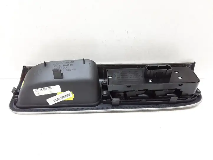 Volvo V50 (2004 - 2008) 8663817 Кнопка стеклоподъемников — фото 2