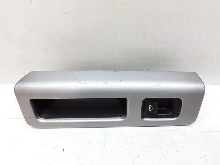 Volvo V50 (2004 - 2008) 8679681 Кнопка стеклоподъемников — фото 1
