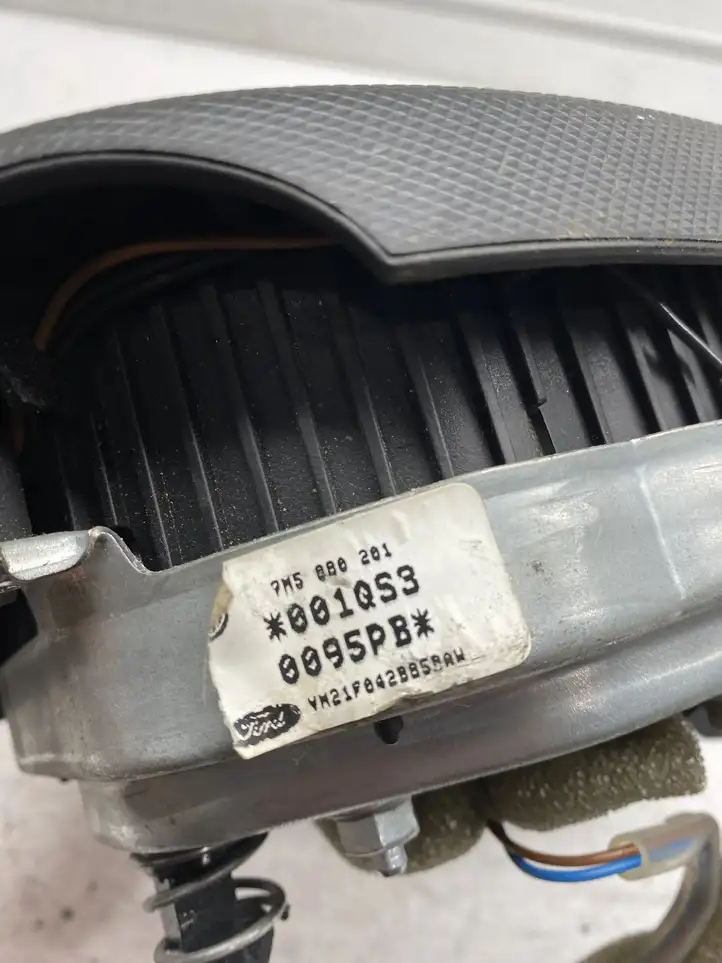 Volkswagen Sharan (2003 - 2010) 001QS3 Подушка безопасности руля — фото 4