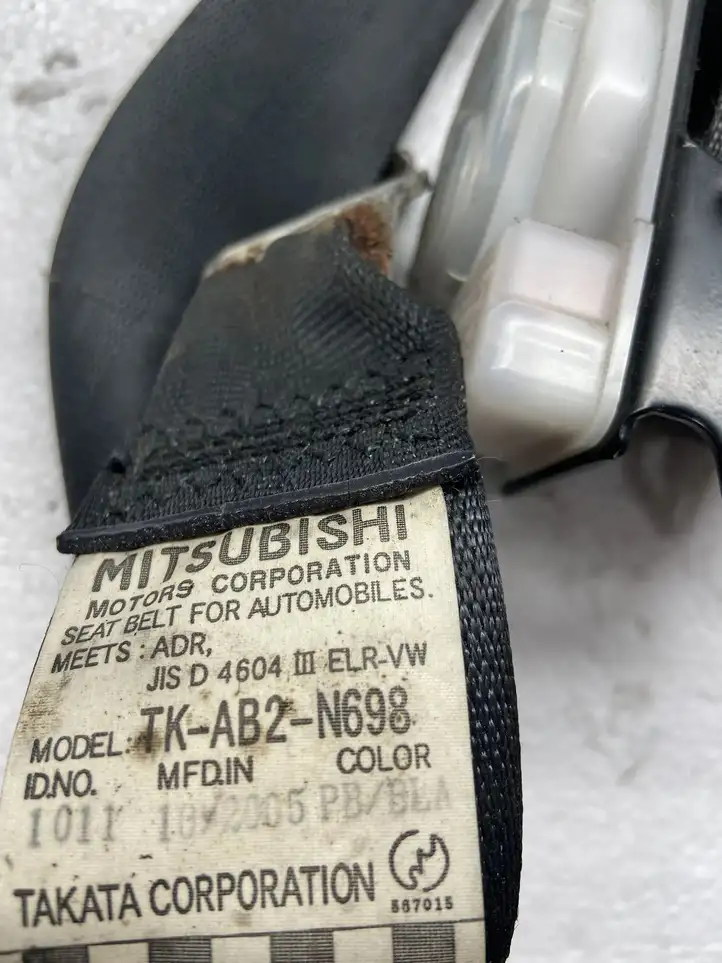 Mitsubishi Grandis (2003 - 2012) N1527 Передний ремень безопасности — фото 5