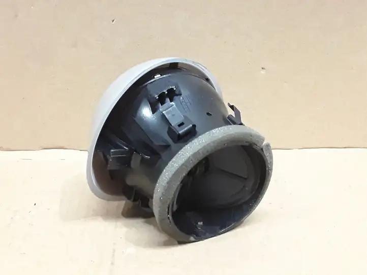 Audi A1 (2010 - 2014) 8X1820901 Боковой воздушный дефлектор — фото 3