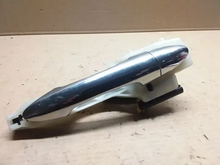 Kia Picanto (2015 - 2017) Наружная ручка двери — фото 1