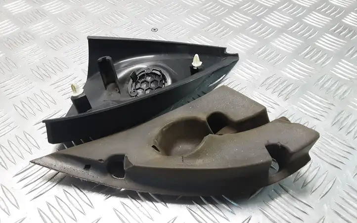 Opel Astra H (2004 - 2009) 24468438 Прочая отделка передней двери — фото 4