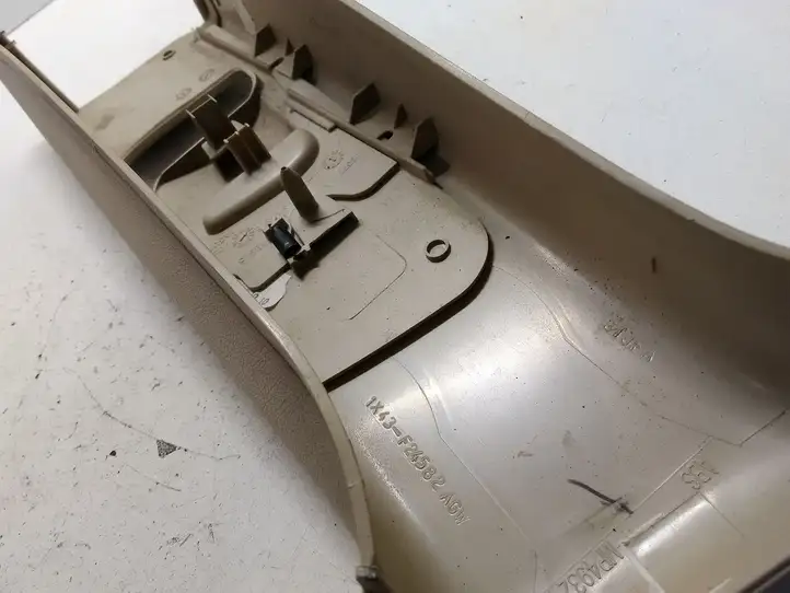 Jaguar X-Type (2001 - 2008)  1X43F24582AGW Отделка стойки (B) (верхняя)