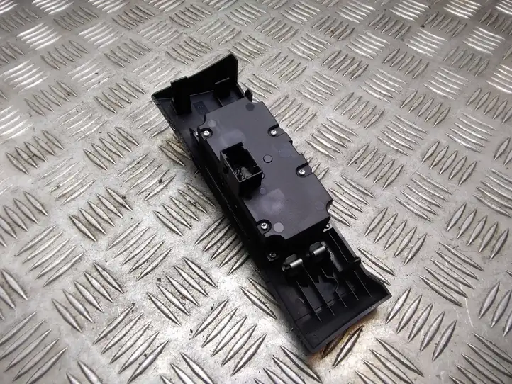 BMW 5 E60 E61 (2004 - 2010) 6953735 Включатель фонарей — фото 2