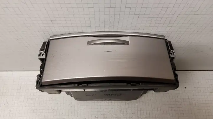 Subaru Outback (2009 - 2014)  66120AJ030 Ящик для вещей