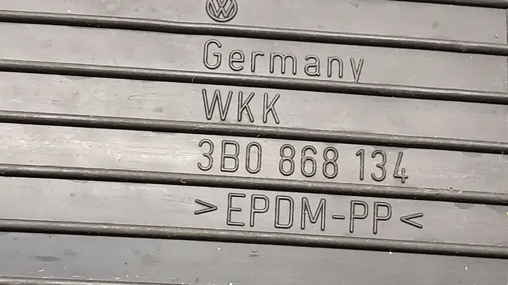 Volkswagen PASSAT B5.5 (2001 - 2005) 3B0868134 Прочая отделка передней двери — фото 4