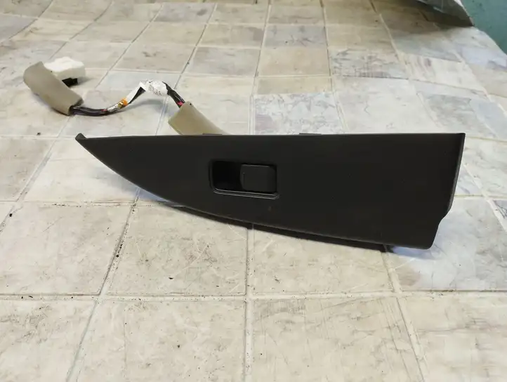 Subaru Outback (2009 - 2014) 94263AJ020 Кнопка стеклоподъемников — фото 1