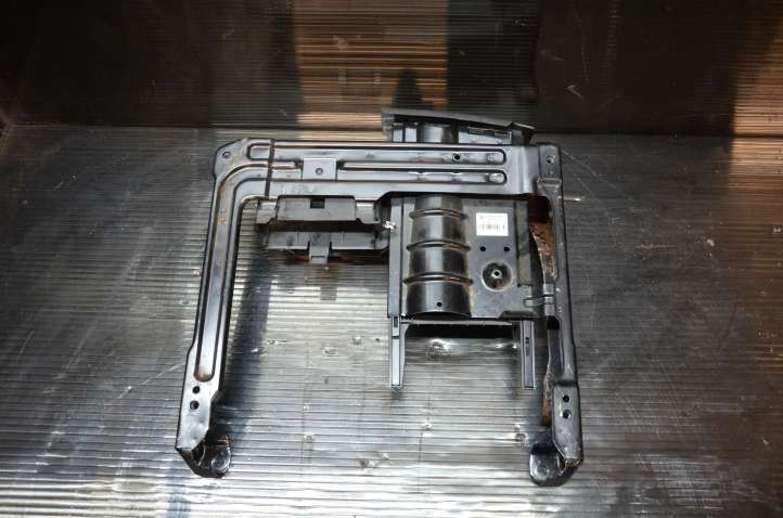 7L0881678G Audi Q7 4L Priekinės keleivio sėdynės padas