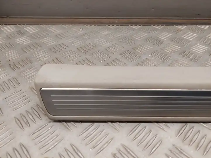 Mercedes-Benz S W222 (2013 - )  A2226808135 Отделка переднего порога (внутренняя)