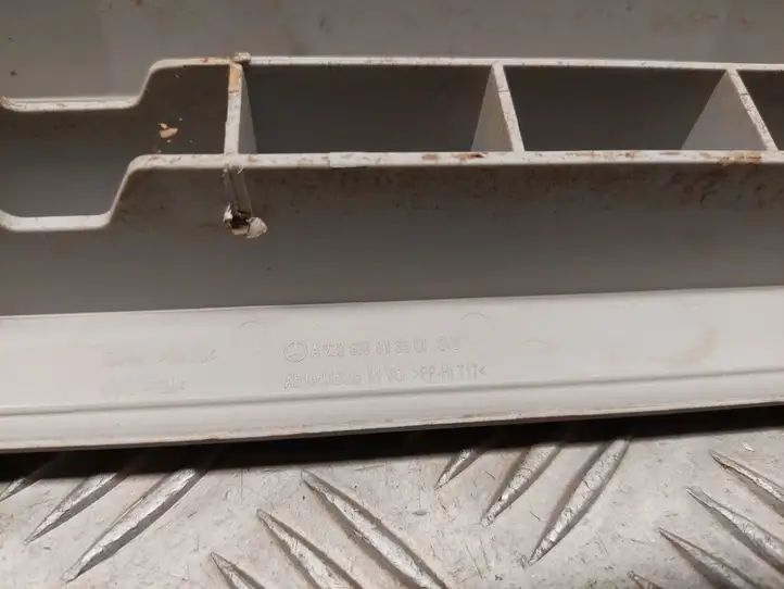 Mercedes-Benz S W222 (2013 - )  A2226808135 Отделка переднего порога (внутренняя)