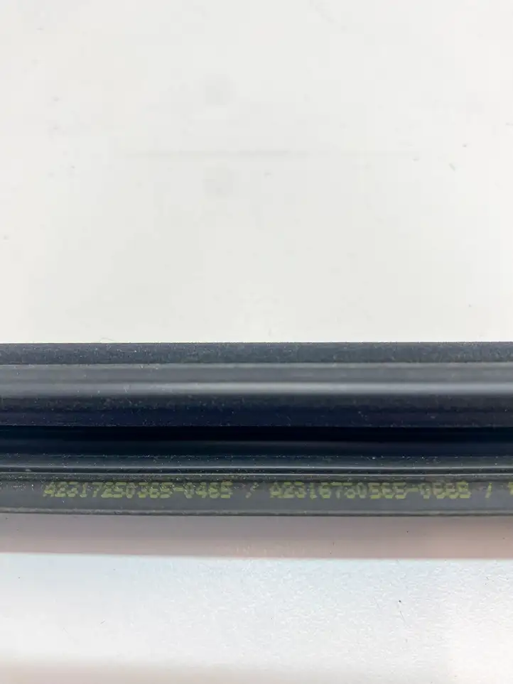Mercedes-Benz SL R231 (2012 - 2019) A2317250365 Накладка стекла двери — фото 10