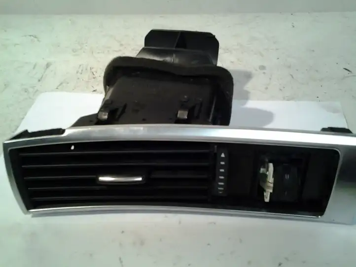 Audi A6 S6 C6 4F (2004 - 2008) 4F1820901D Боковой воздушный дефлектор — фото 2