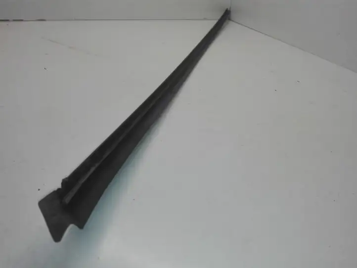 Audi A3/S3 8P (2004 - 2008) 8OP0854327B Накладка стоек лобового стекла — фото 4