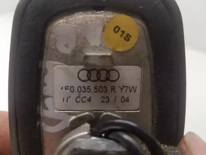 Audi A8 S8 D3 4E (2005 - 2007) 4E0035503R GPS антенна — фото 3