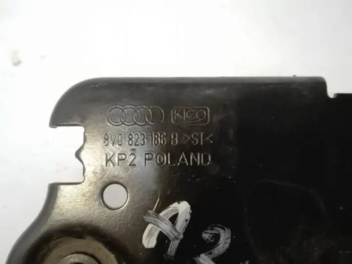 Audi A3/S3 8V (2012 - 2016) 8V0823186B Кронштейн замка капота — фото 3