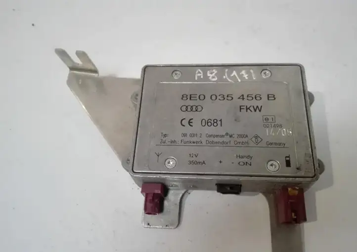 Audi A8 S8 D3 4E (2005 - 2007) 8E0035456B Усилитель антенны — фото 7
