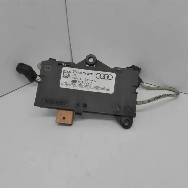 Audi A6 S6 C5 4B (2001 - 2004) 4B0951117A Ультразвуковой датчик — фото 3