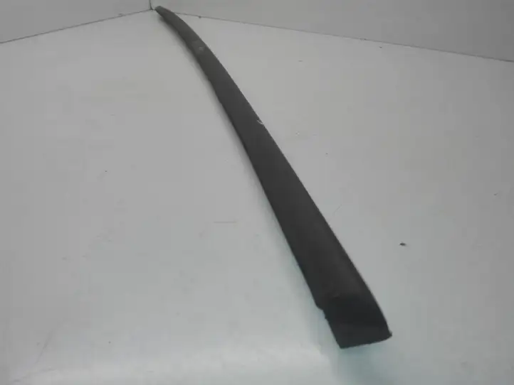 Audi A8 (2005 - 2007)   Отделка стоек лобового стекла