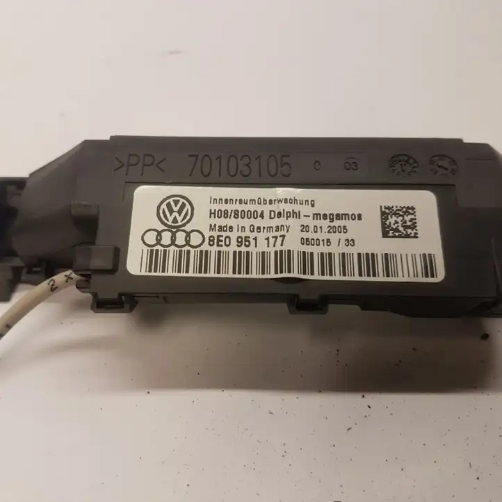 Audi A4 S4 B7 8E 8H (2004 - 2009) 8E0951177 Ультразвуковой датчик — фото 1
