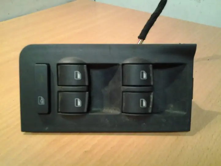 Audi A6 S6 C5 4B (2001 - 2004) 4B0959851 Кнопка стеклоподъемников — фото 1