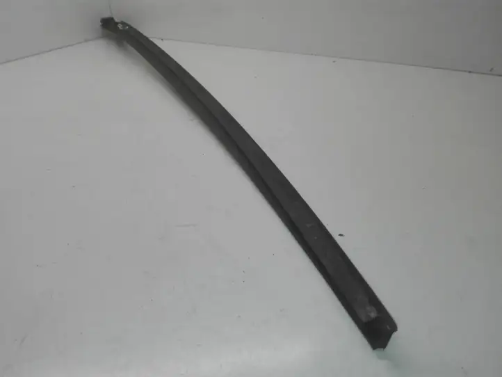 Volkswagen Golf V (2003 - 2009) 1K0854319F Накладка стоек лобового стекла — фото 3