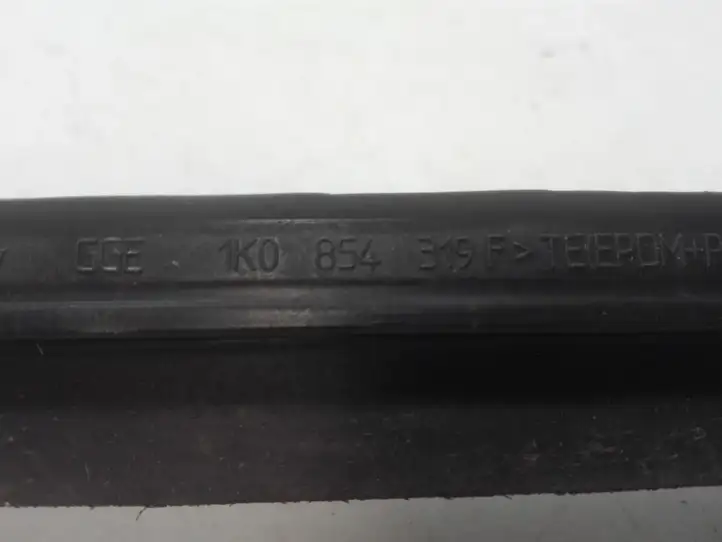 Volkswagen Golf V (2003 - 2009) 1K0854319F Накладка стоек лобового стекла — фото 4