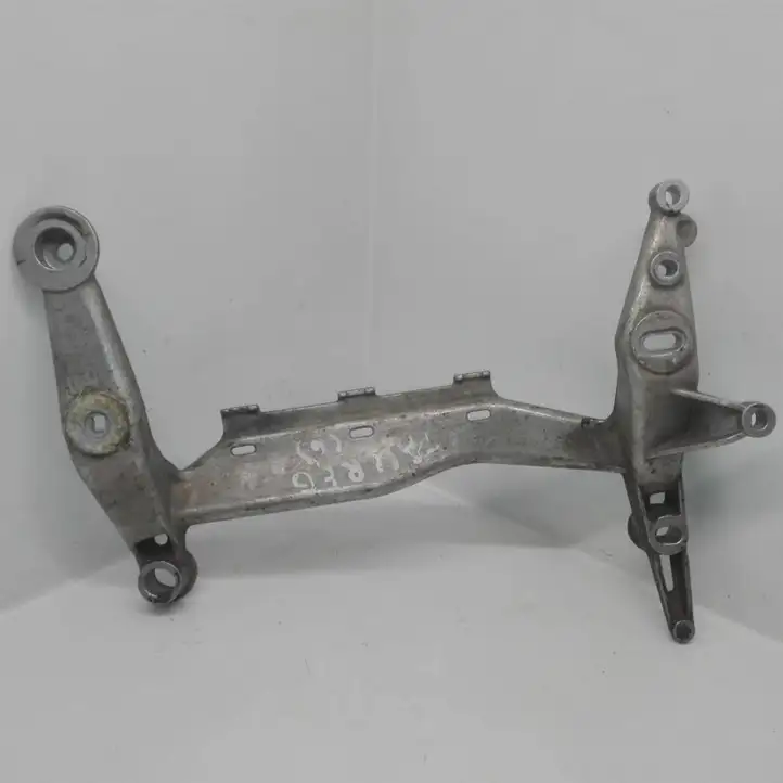 Volkswagen Touareg I (2002 - 2010) 7L0616879 Кронштейн пневмокомпрессора — фото 1
