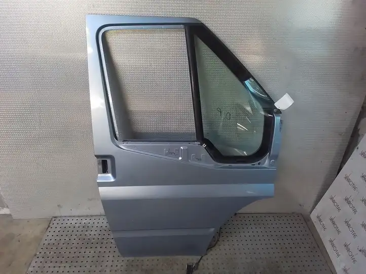 Ford Transit (2006 - 2013) Дверь — фото 1