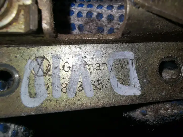 Volkswagen Transporter - Caravelle T4 (1990 - 2003) 721843654B Замок раздвижной двери — фото 4