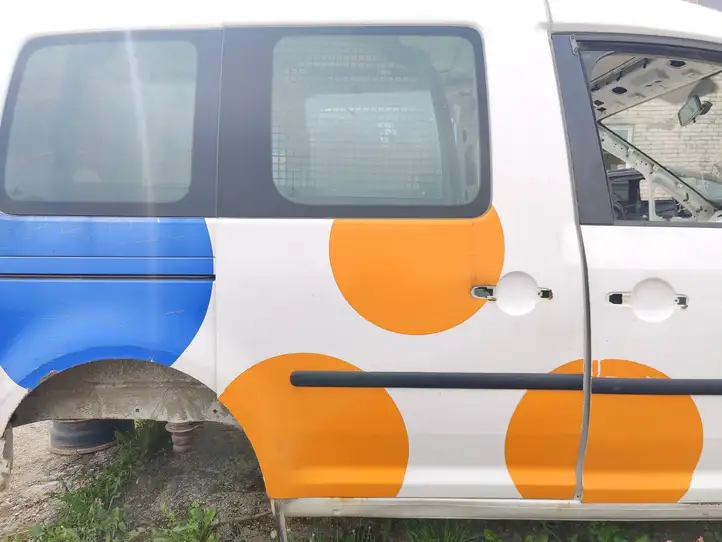 Volkswagen Caddy (2004 - 2010) Боковая раздвижная дверь — фото 1