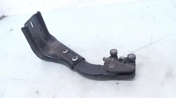 Mercedes-Benz Vito Viano W639 (2003 - 2010) A6397680114 Нижняя направляющая раздвижной двери — фото 1