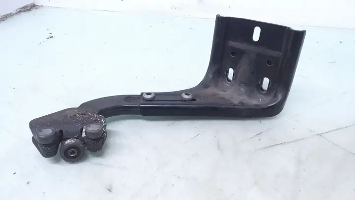 Mercedes-Benz Vito Viano W639 (2003 - 2010) A6397680114 Нижняя направляющая раздвижной двери — фото 3