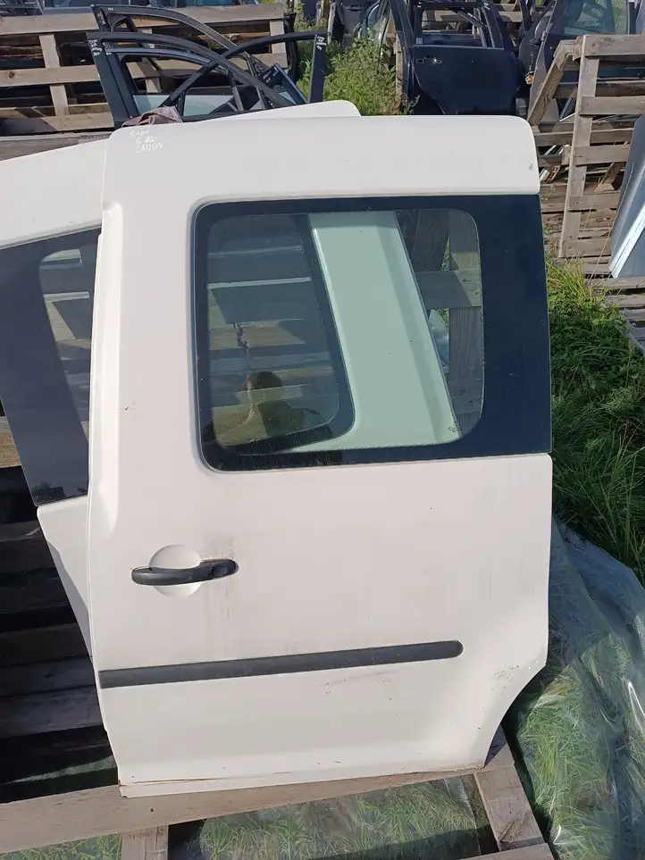 Volkswagen Caddy (2010 - 2015) NOCODE Боковая раздвижная дверь — фото 1