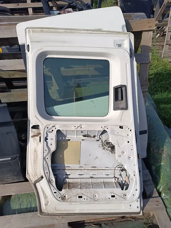 Volkswagen Caddy (2010 - 2015) NOCODE Боковая раздвижная дверь — фото 6