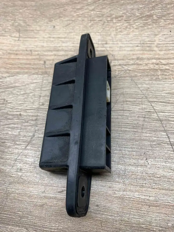 Toyota Auris E180 (2012 - 2018) 0504R71 Антенна системы Keyless — фото 3
