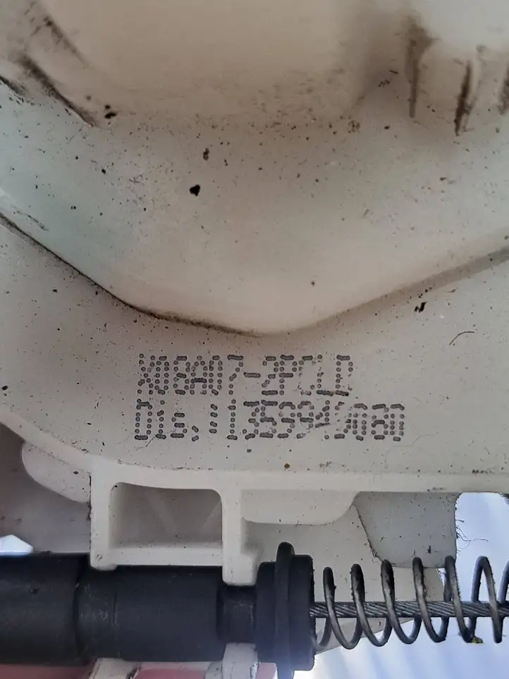 Fiat Fiorino (2008 - 2014) 1359949080 Замок раздвижной двери — фото 4