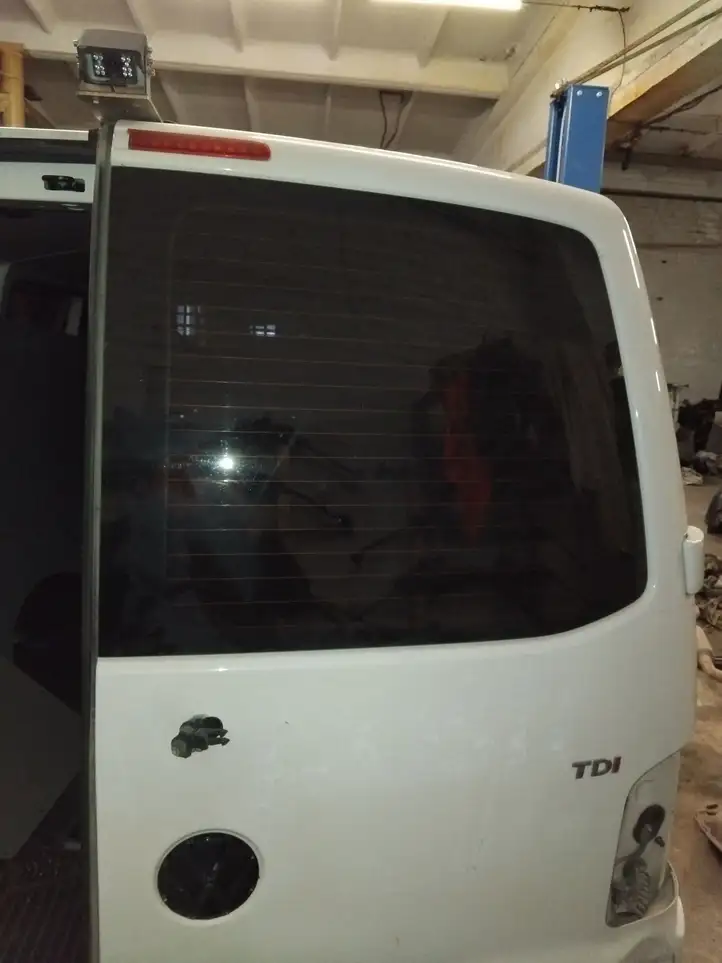 Volkswagen Transporter - Caravelle T6 (2015 - 2022) NOCODE Стекло двери багажника — фото 1