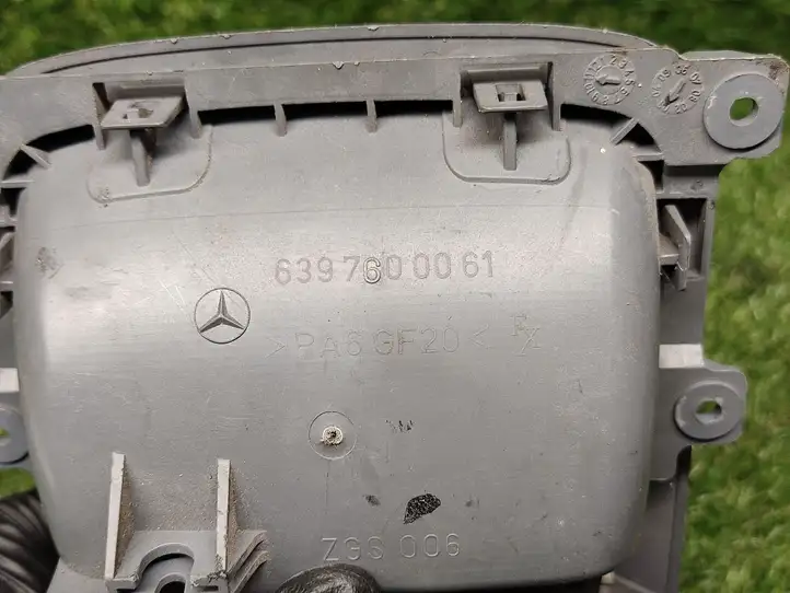 Mercedes-Benz Vito Viano W639 (2003 - 2010) 6397600061 Внутренняя дверная ручка — фото 2