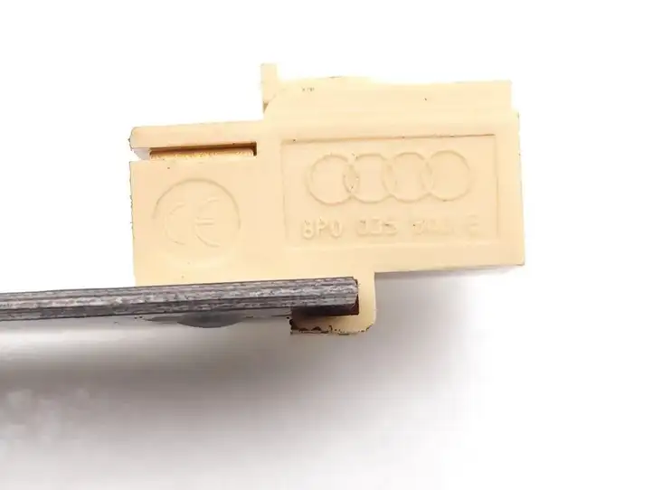 Audi Q7 (2005 - 2009)  8P0035503E Антенна Bluetooth