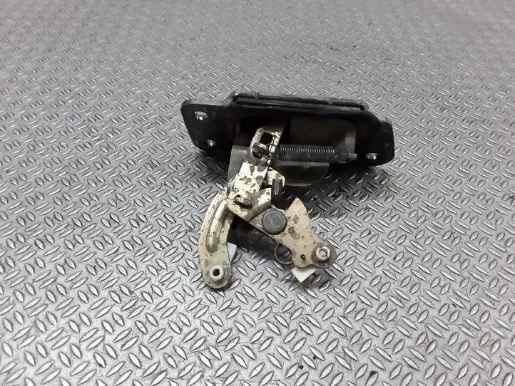 Hyundai Santa Fe (2000 - 2005)   Замок багажника